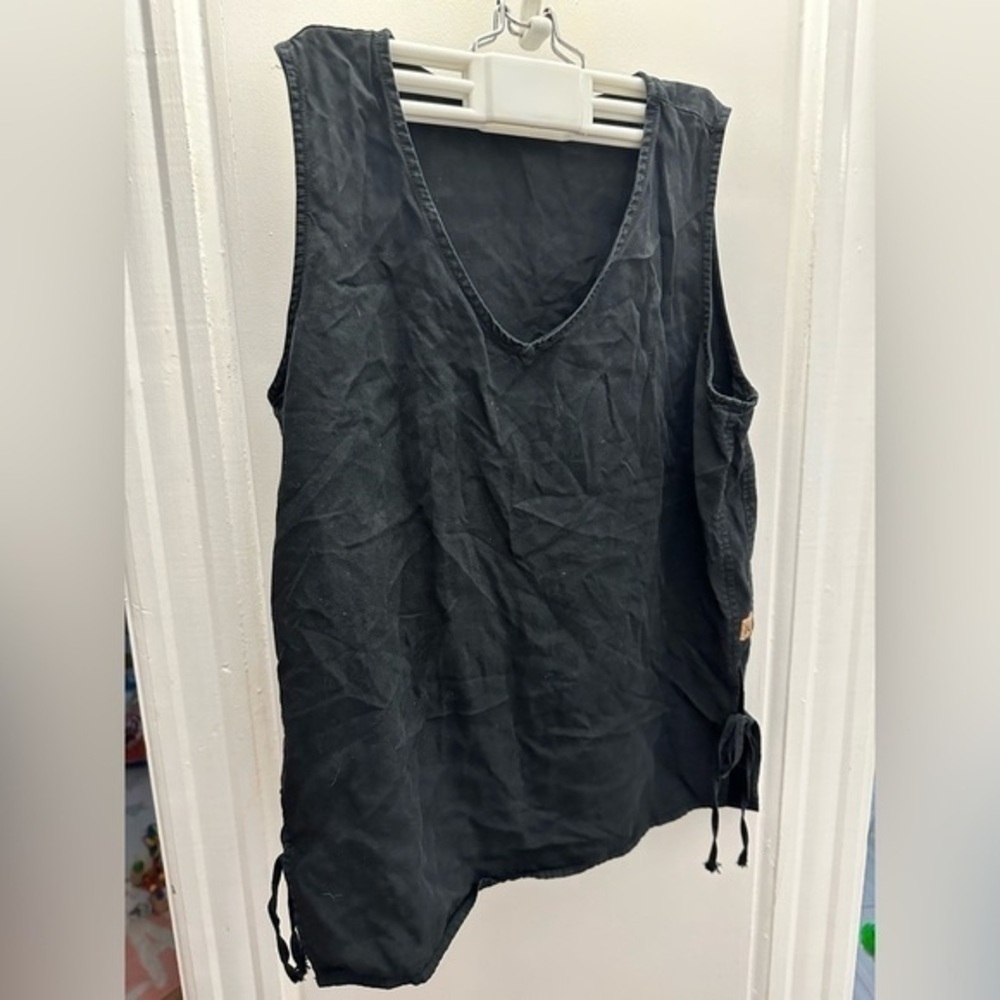 TenTree sleeveless tank top